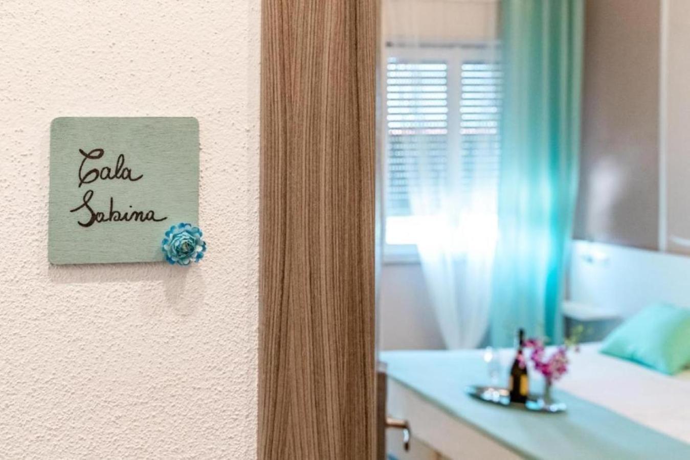 La Smeralda - Boutique Rooms And Breakfast Golfo Aranci Εξωτερικό φωτογραφία