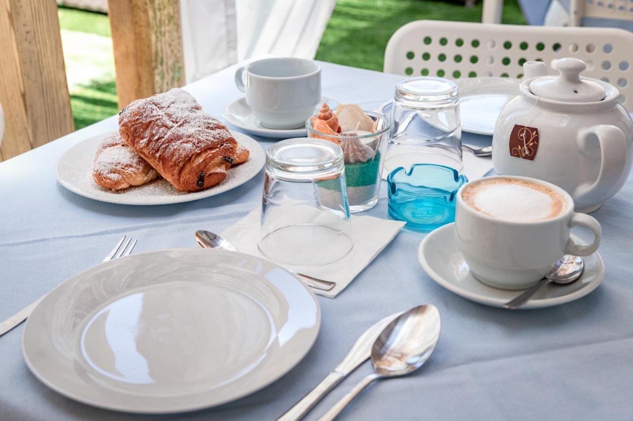 La Smeralda - Boutique Rooms And Breakfast Golfo Aranci Εξωτερικό φωτογραφία